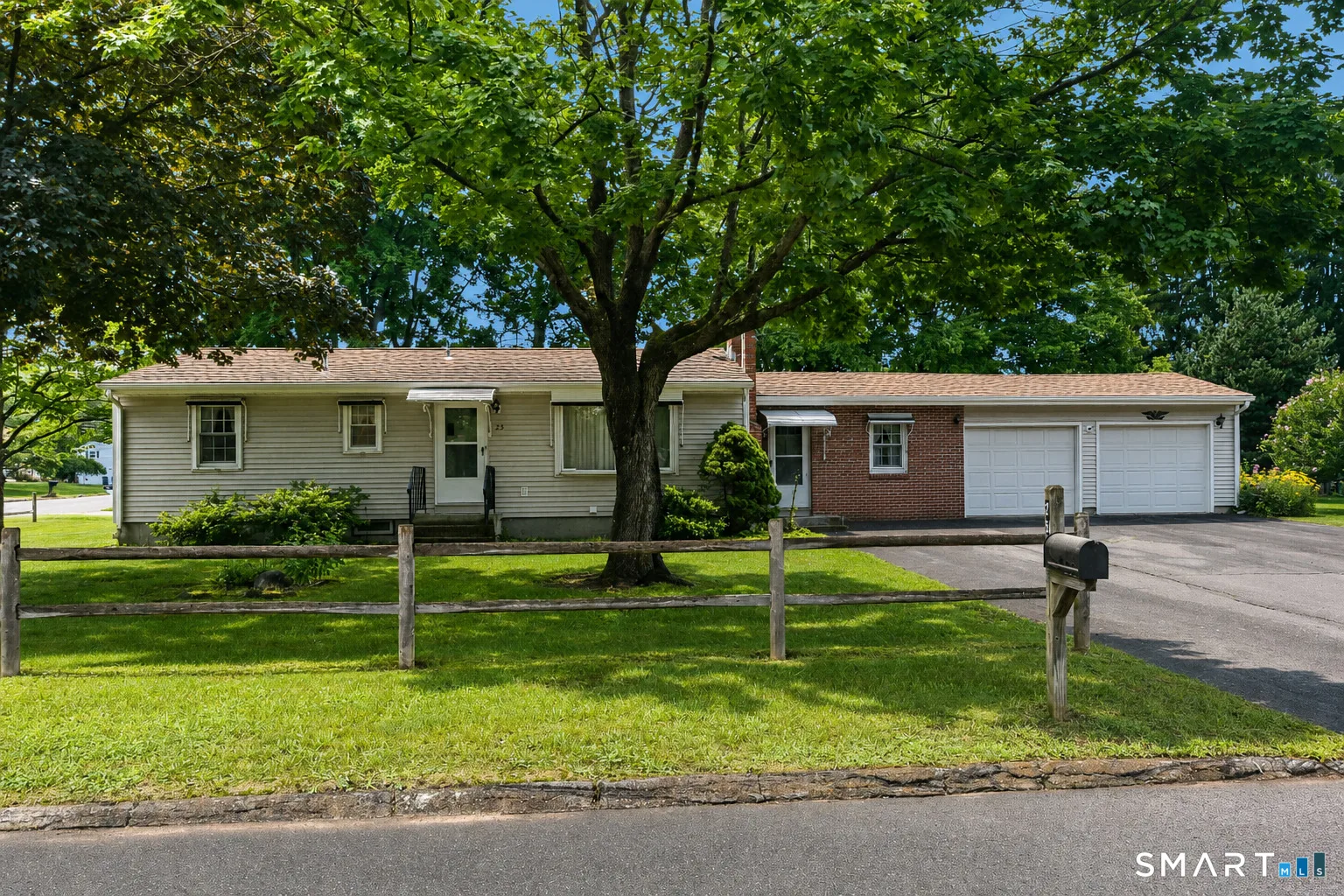 25 Danbury Lane, Bristol, CT