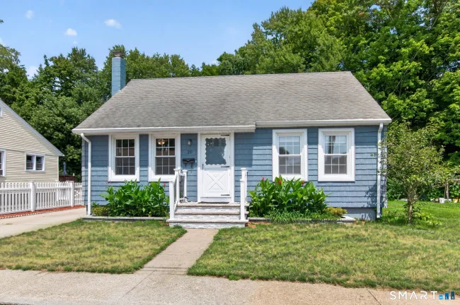 20 Woodrow Avenue, Norwich, CT