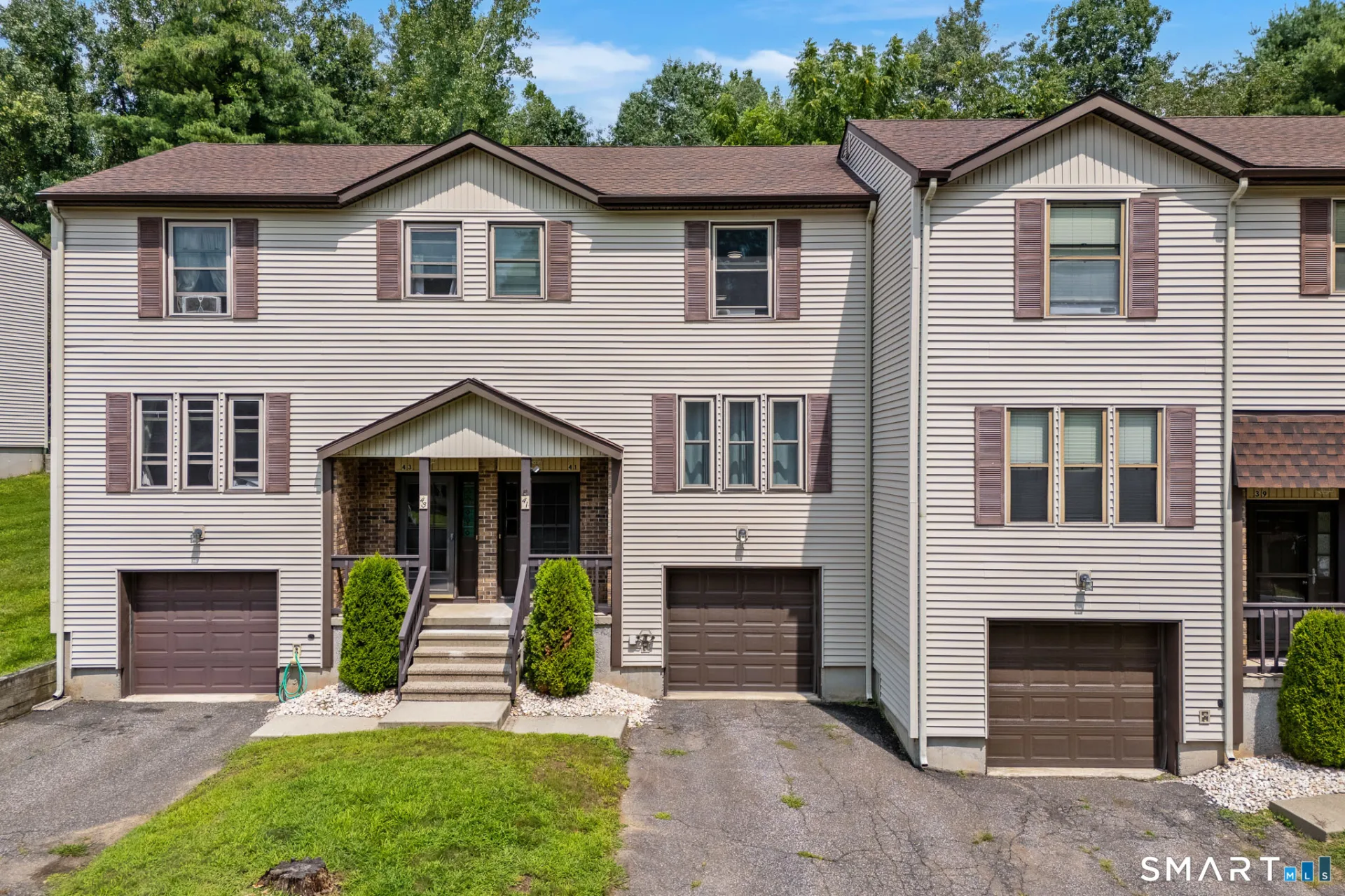 41 Country Hill Road #41, Naugatuck, CT