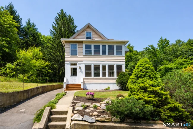 108 Pleasant Street, Torrington, CT