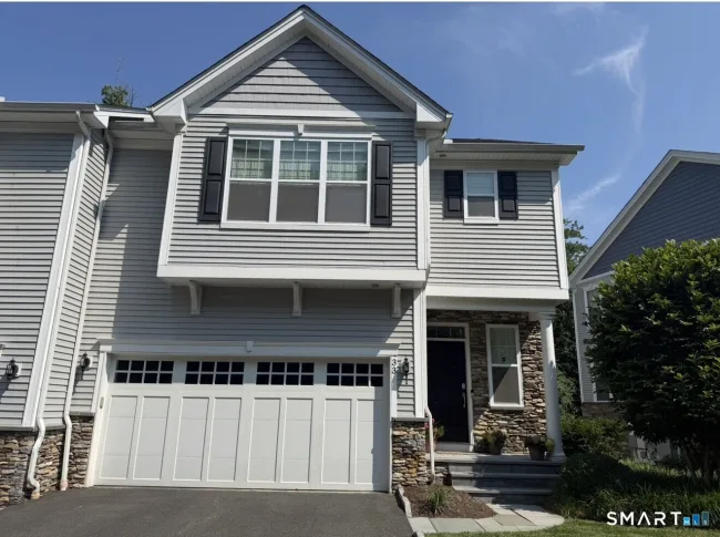 560 River Road #33, Shelton, CT