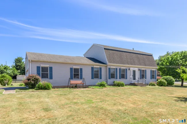 23 Sara Circle, North Haven, CT