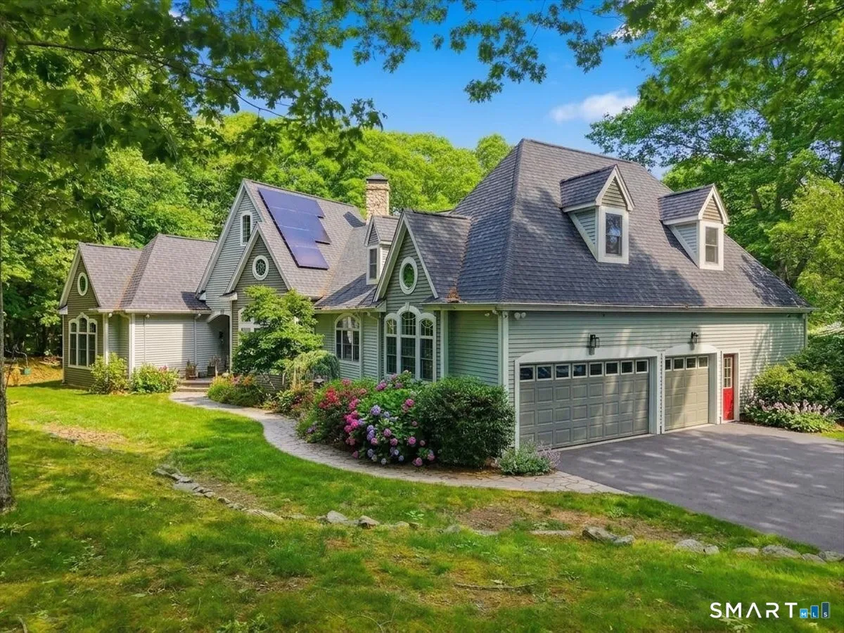 24 Bittersweet Way, Stonington, CT