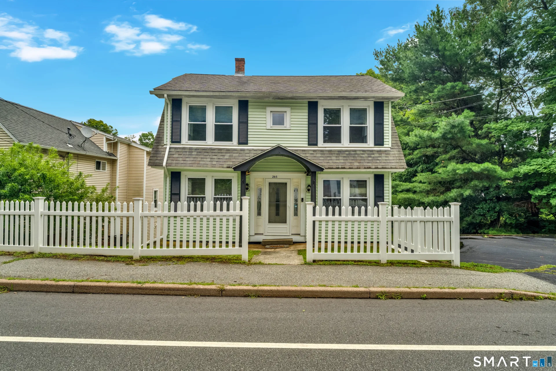 285 Niantic River Road, Waterford, CT