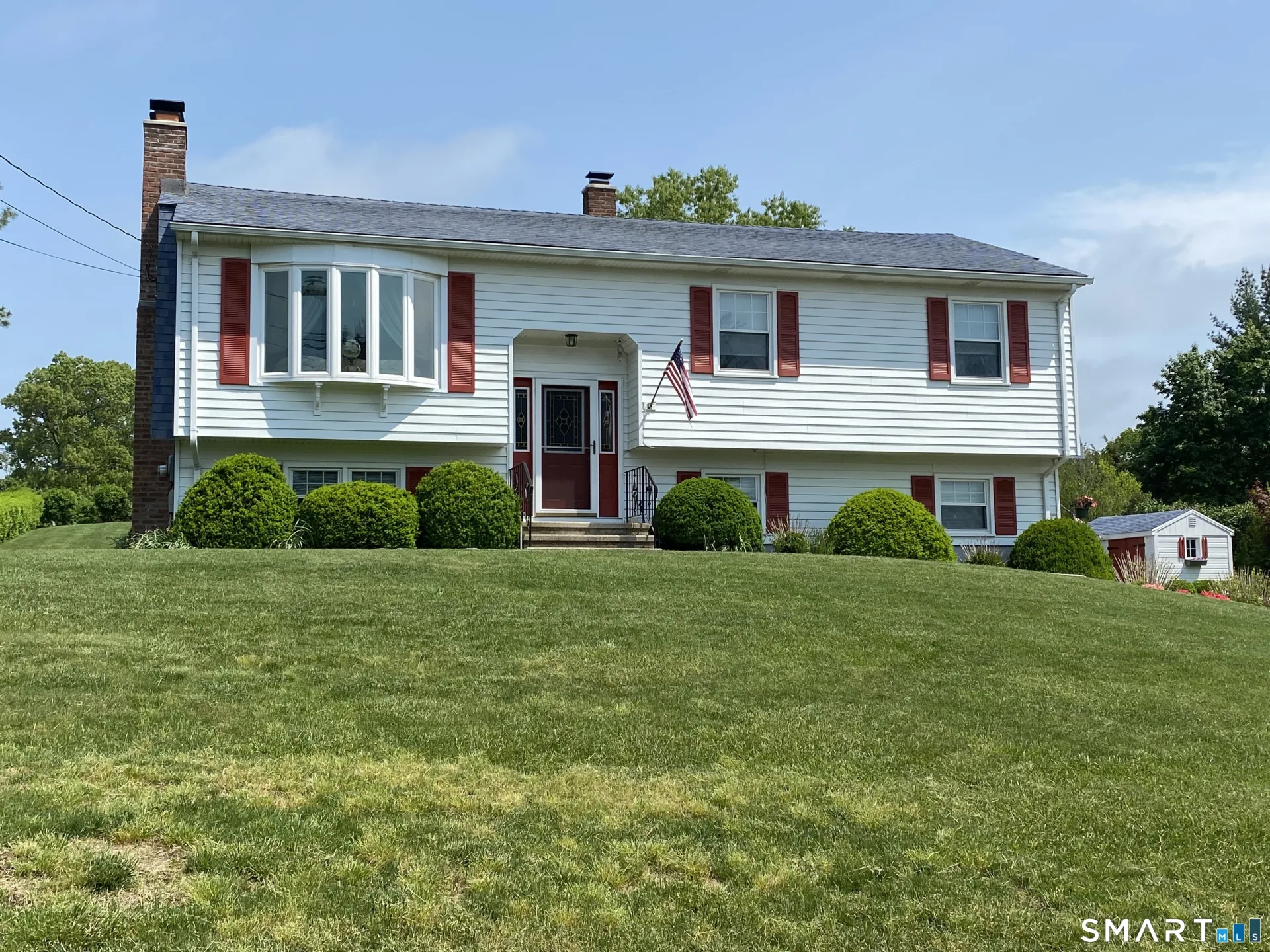 15 Flintlock Road, North Haven, CT