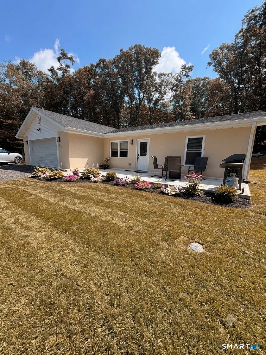 227 Stawicki Road, Thompson, CT