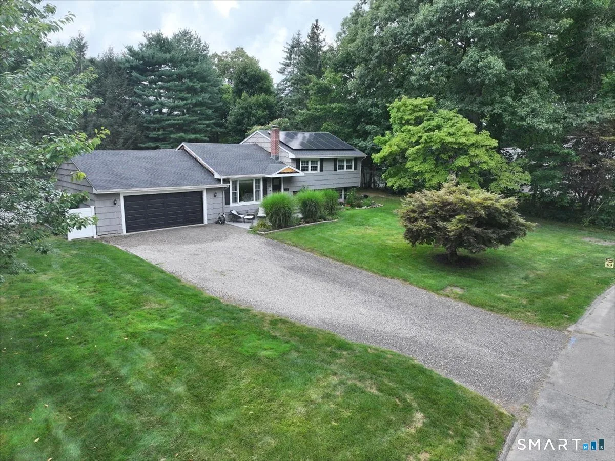 24 Sharon Road, Trumbull, CT