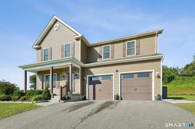 17 Sea View Terrace, Waterford, CT