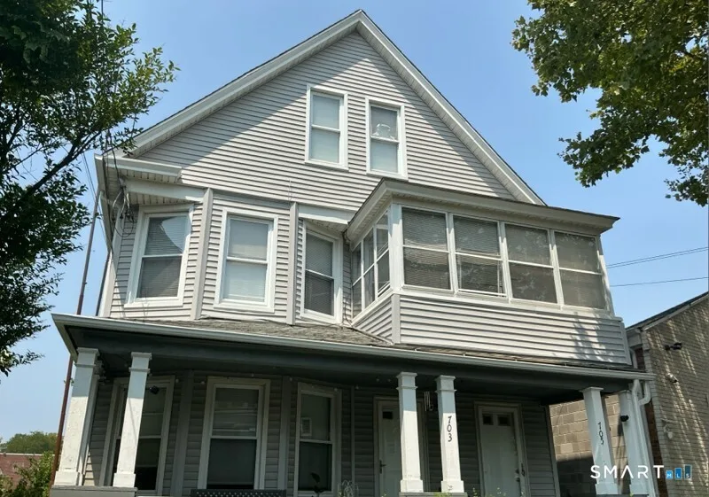 703-705 Connecticut Avenue, Bridgeport, CT