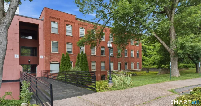 222 Williams Street #228