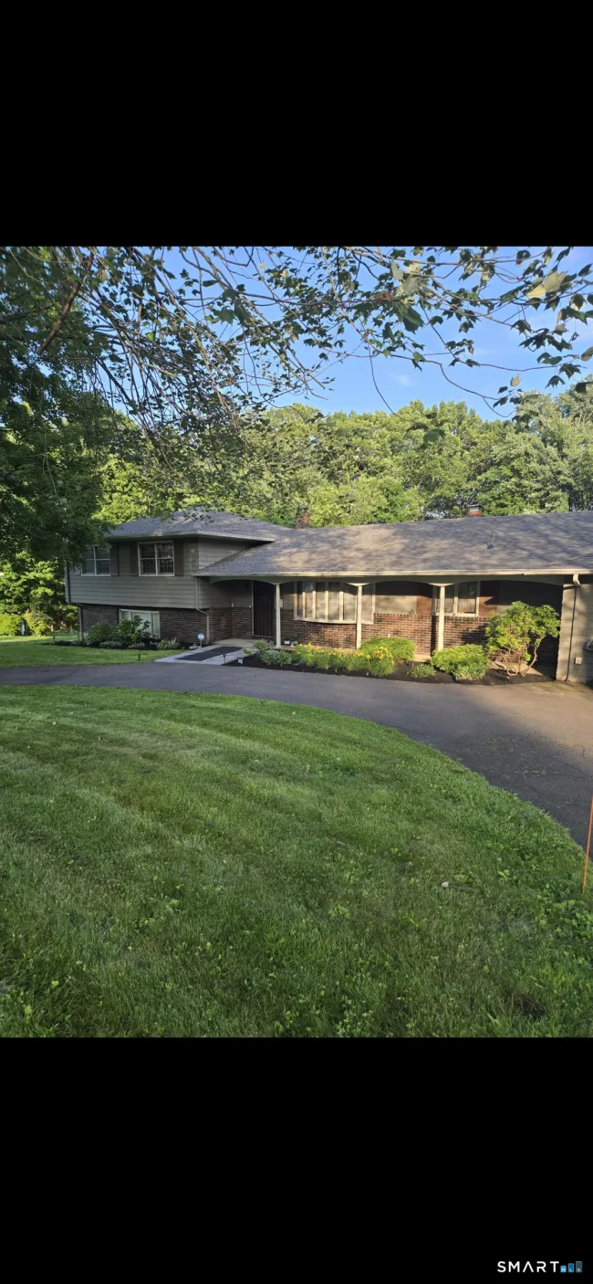 54 Country Hills Road, Hamden, CT