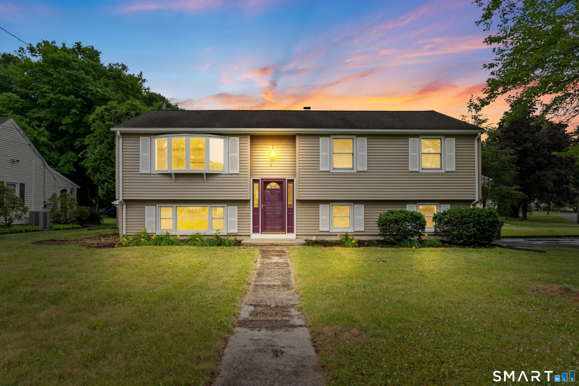 40 Woodside Lane, Plainville, CT