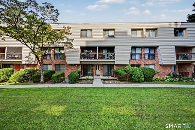 1 Valley Road #108