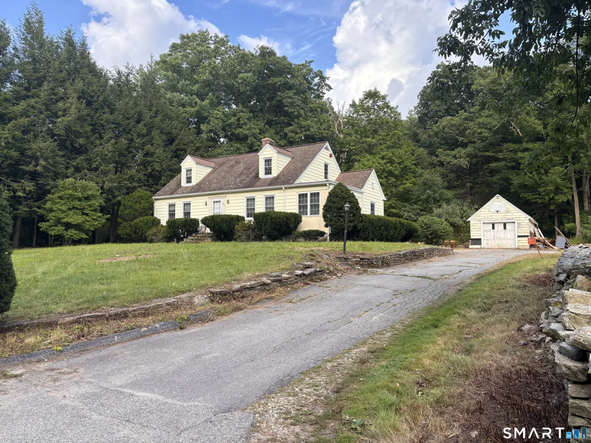 303 Riverside Drive, Thompson, CT