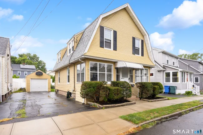 96 Hawthorne Avenue