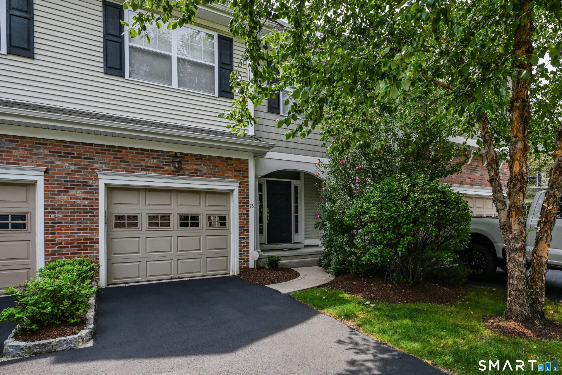 23 Park Place Circle #23, West Hartford, CT