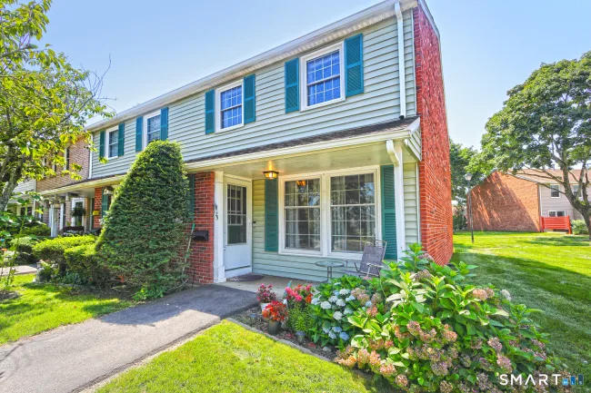 25 Greenwich Way #25