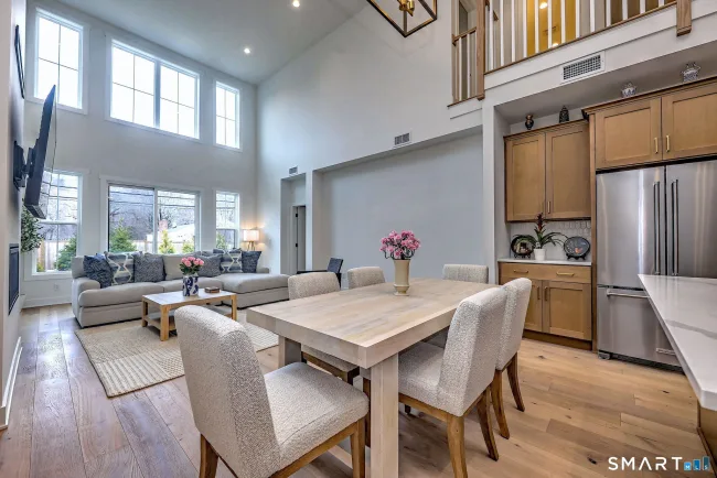 27 Heritage Lane, Woodbridge, CT