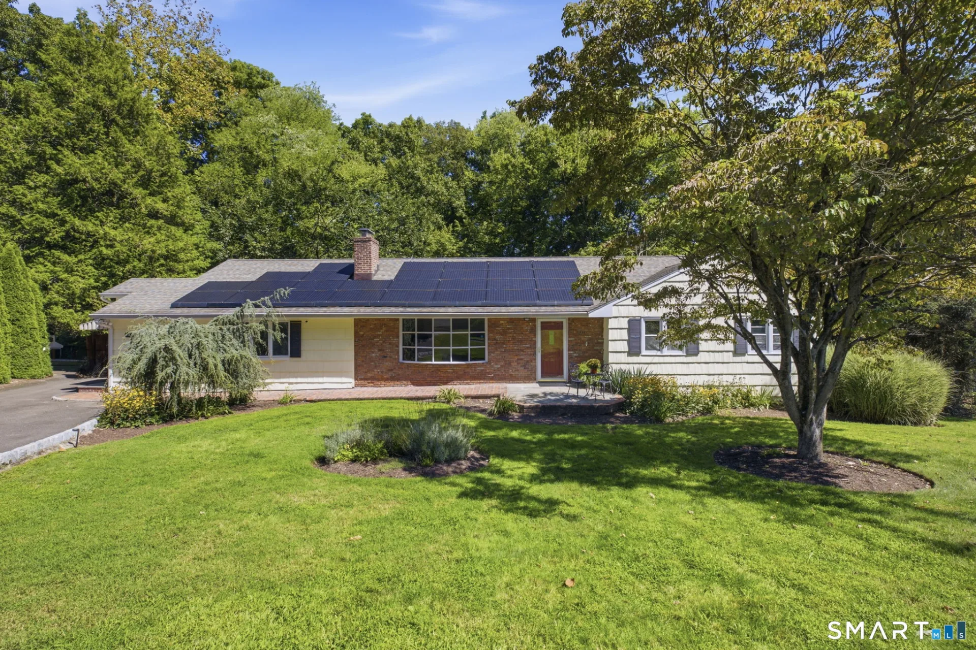 44 River Hill Drive, Stamford, CT