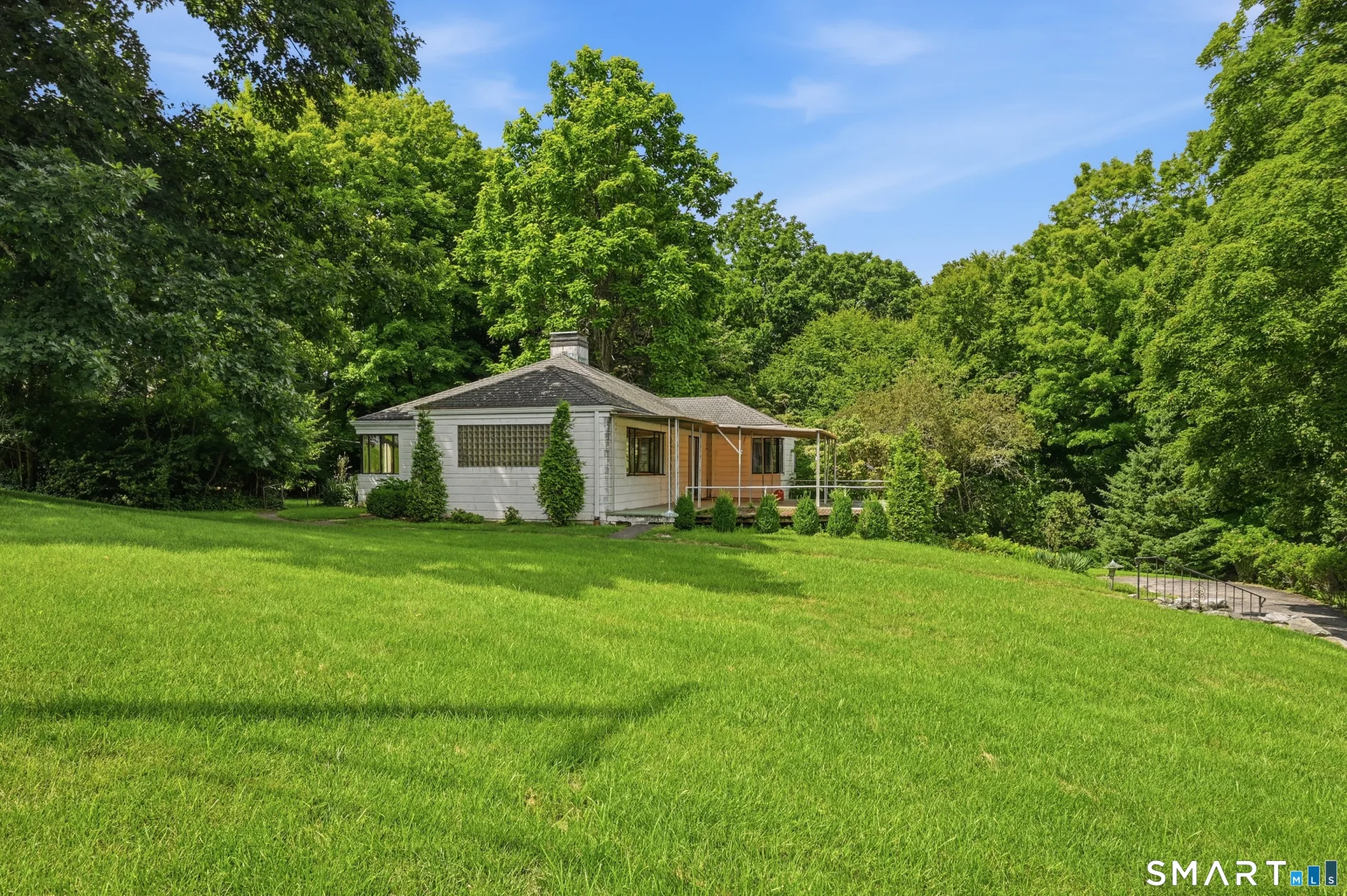6 Taylor Road, Bethel, CT
