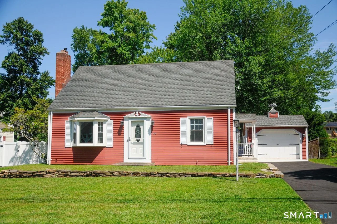 109 White Street, Manchester, CT