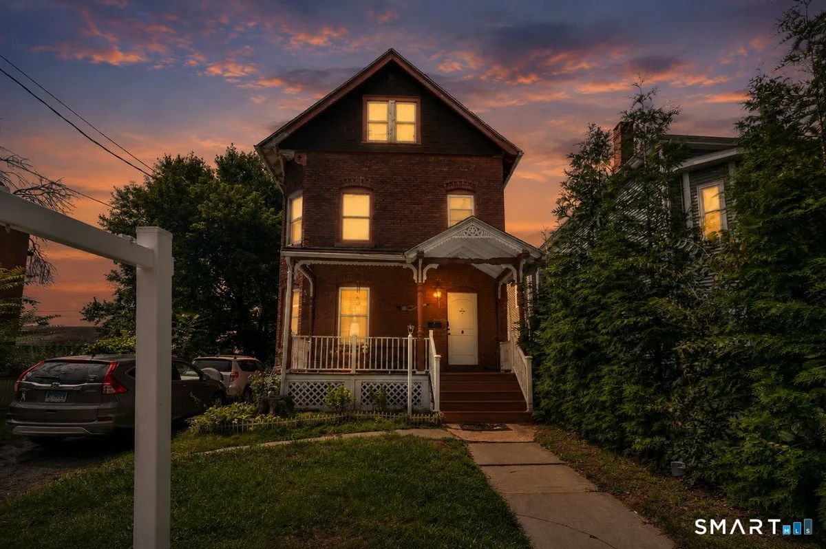 37 Capen Street, Hartford, CT