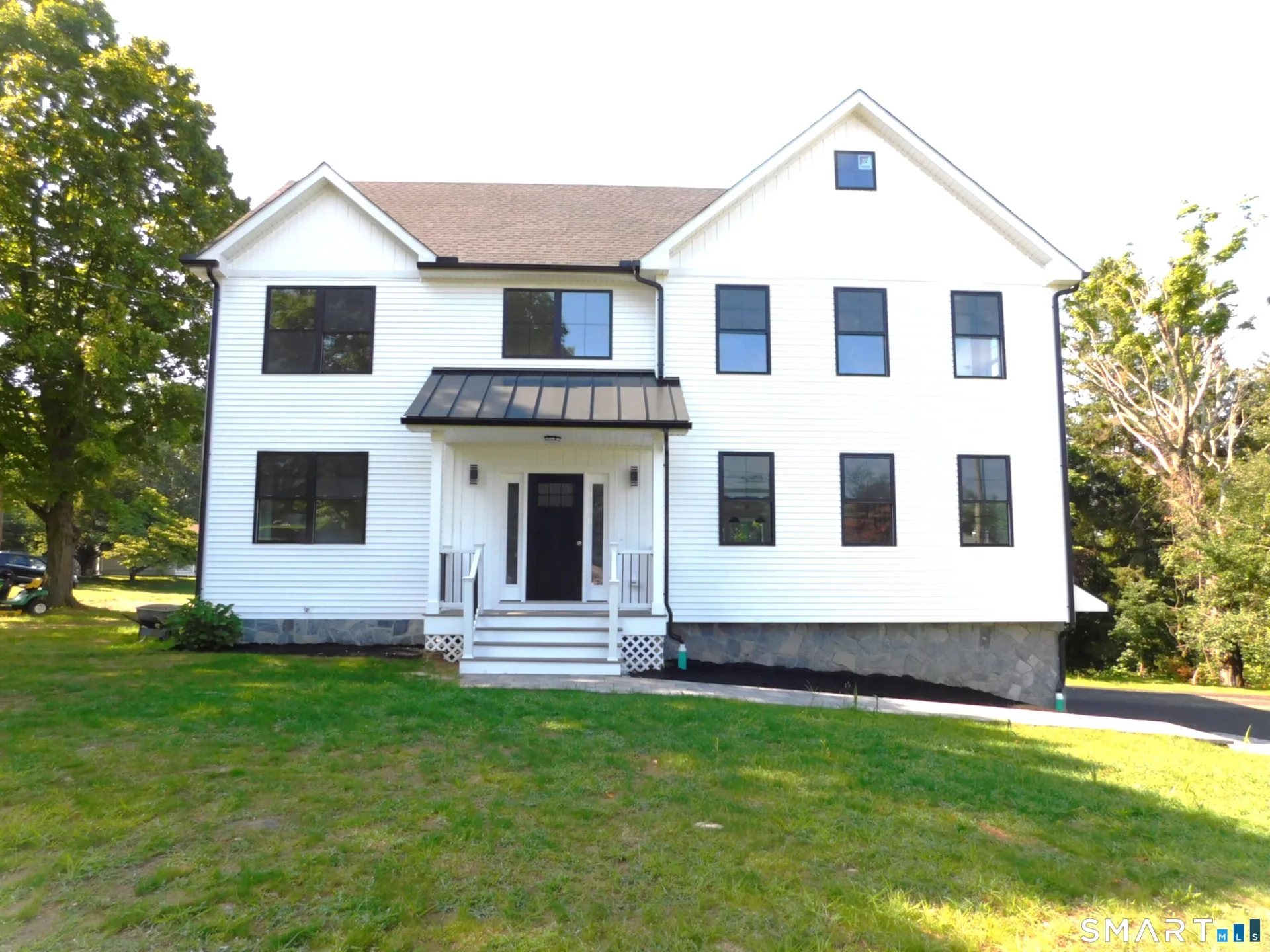 60 Mohegan Road, Shelton, CT