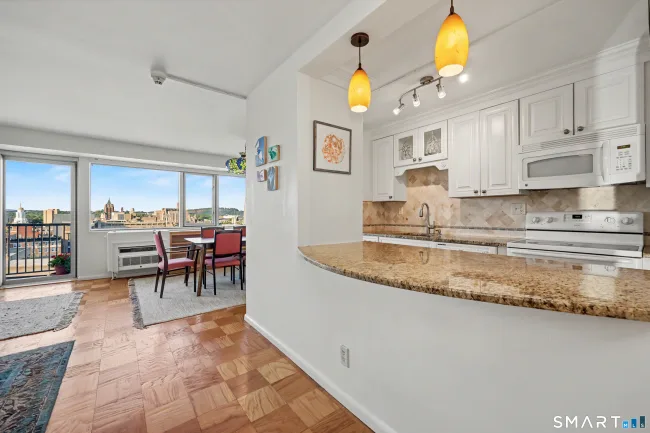 100 York Street #14C, New Haven, CT