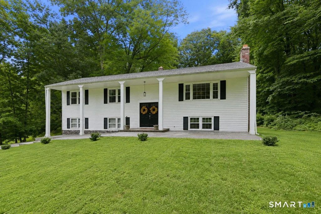 208 Chimney Sweep Hill Road, Glastonbury, CT