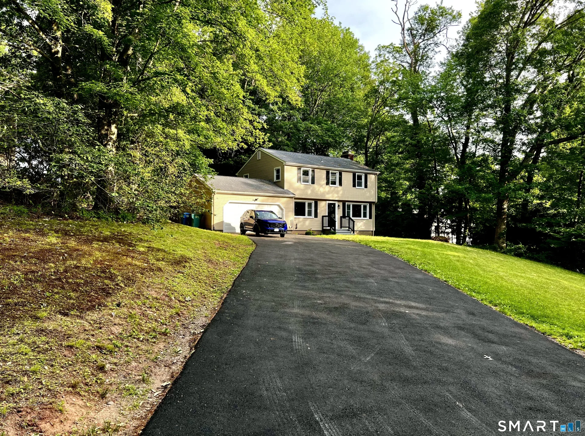 32 Forest Court, Hamden, CT
