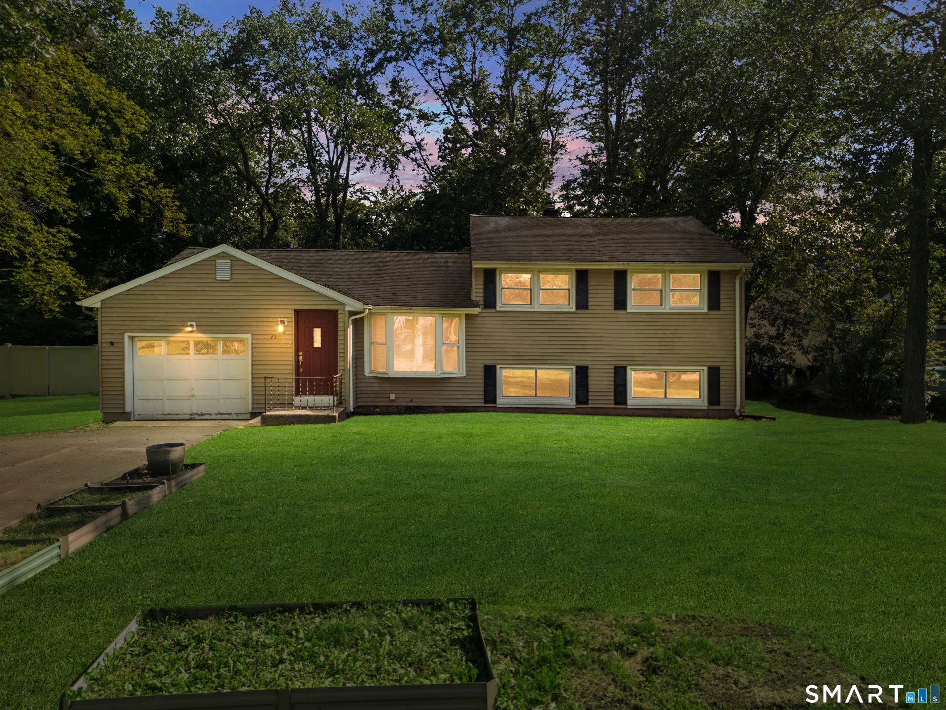 22 Margo Circle, North Haven, CT