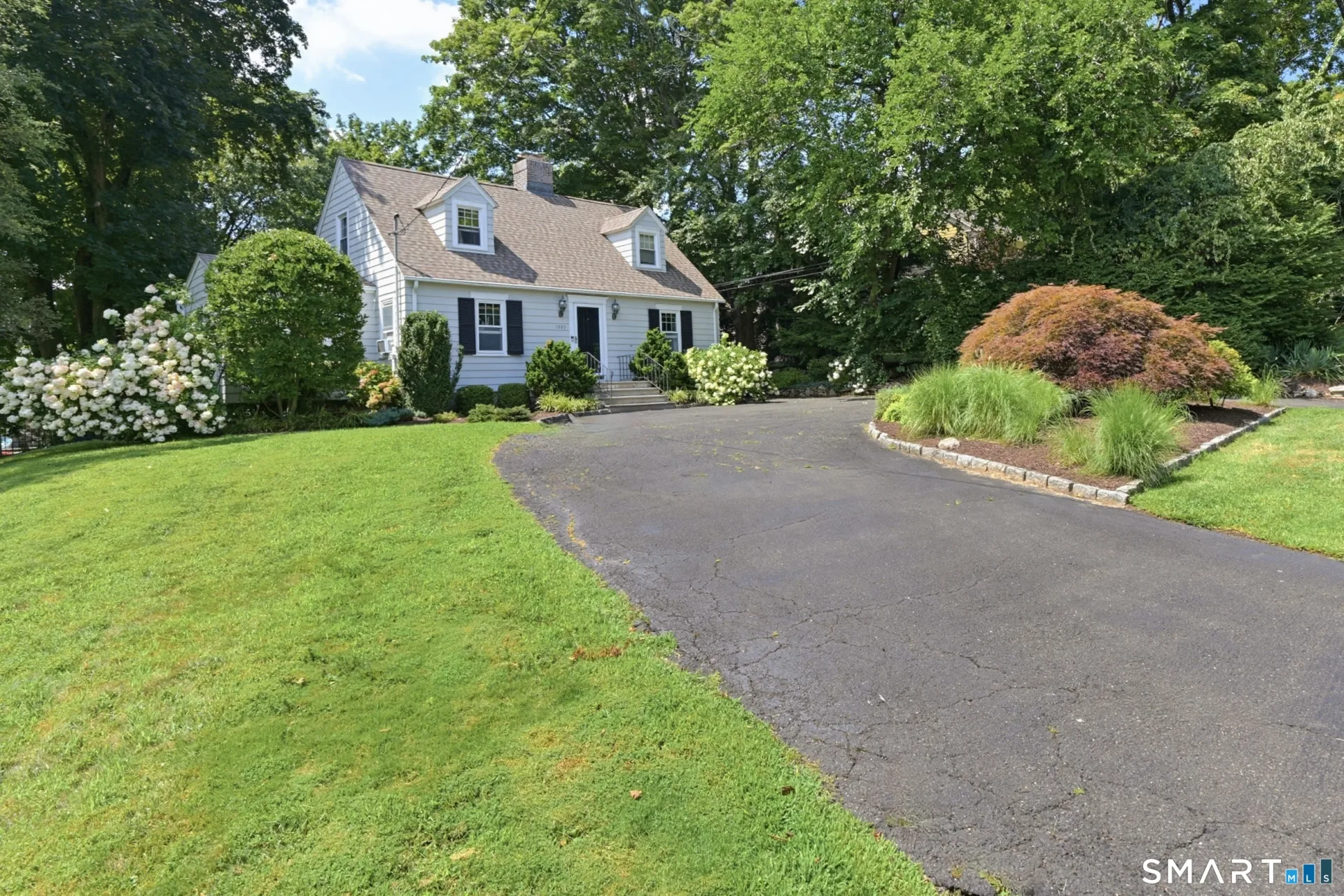 1923 Huntington Turnpike, Trumbull, CT