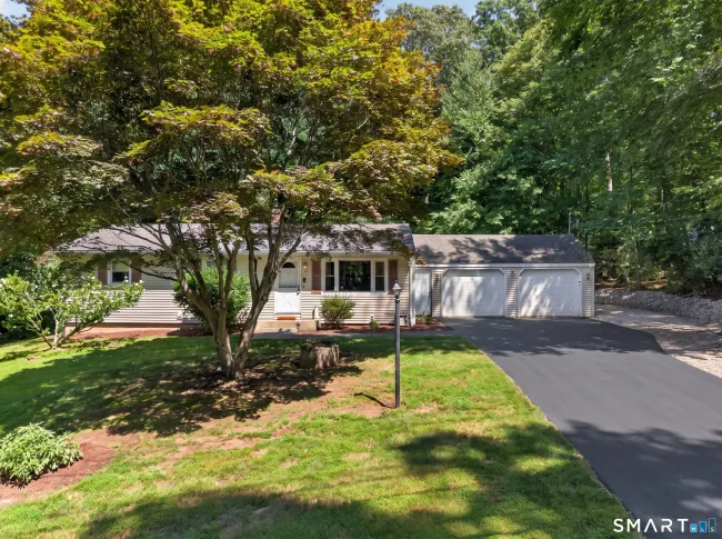 10 Ancient Highway, East Lyme, CT