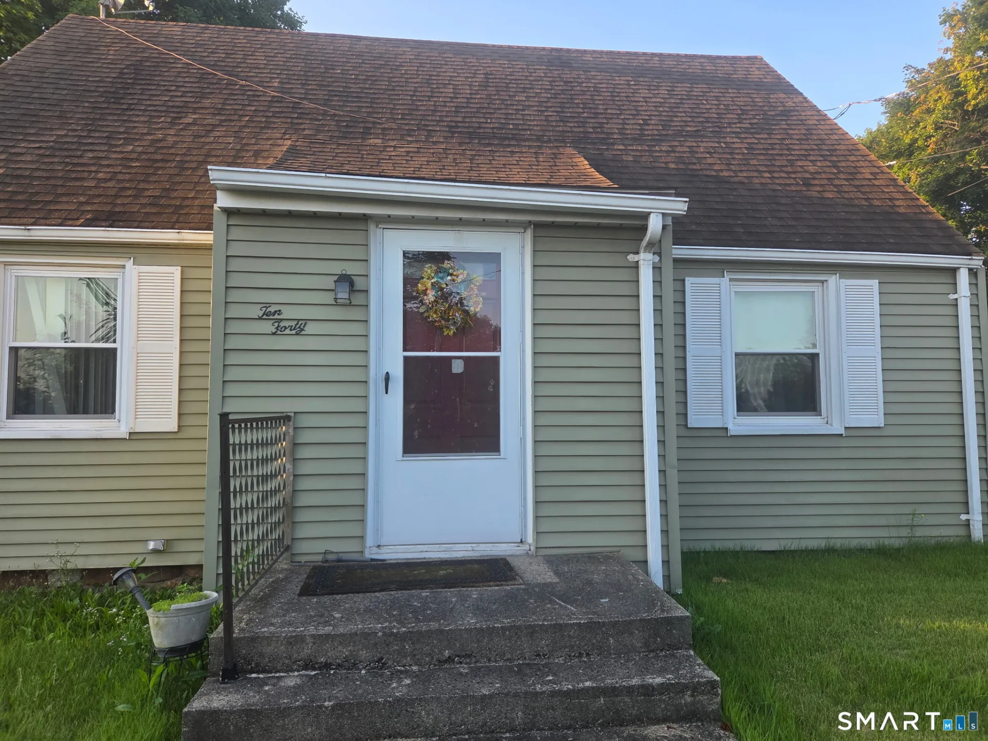1040 Farmington Avenue, Bristol, CT