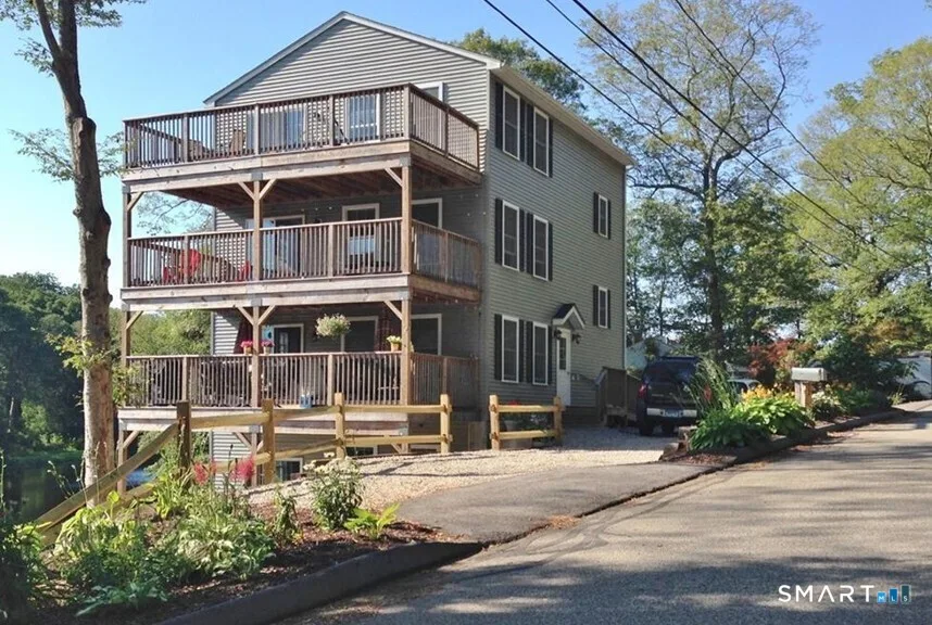 83 Inchcliffe Drive, Ledyard, CT