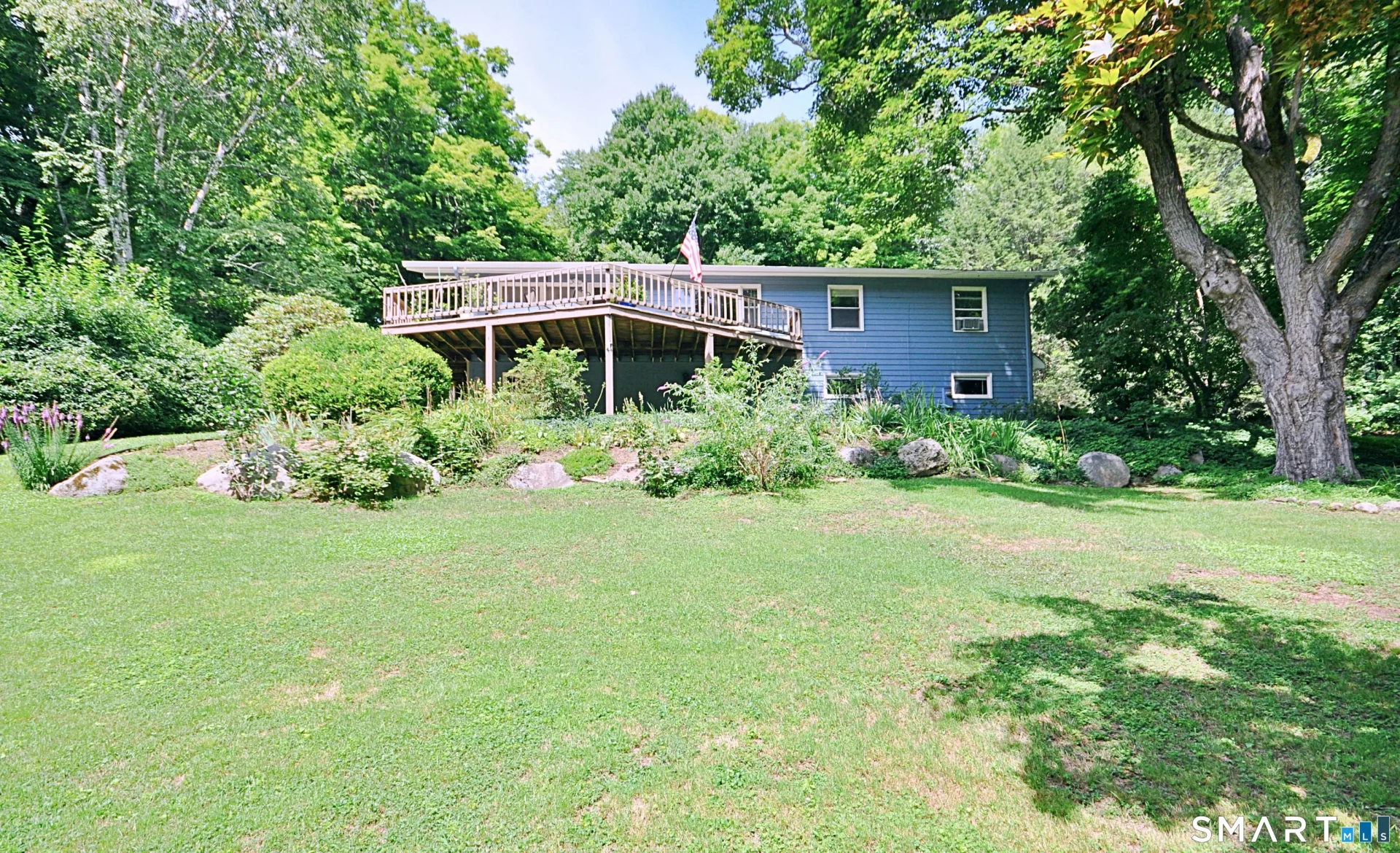 21 Carriage Lane, Roxbury, CT