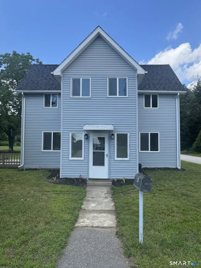 62 Benham Avenue, Waterford, CT