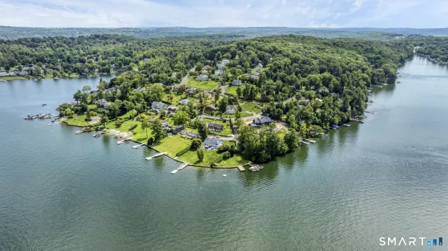 11 Pocono Point Road, Danbury, CT