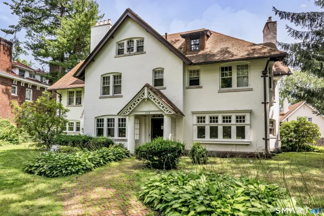 856 Prospect Avenue