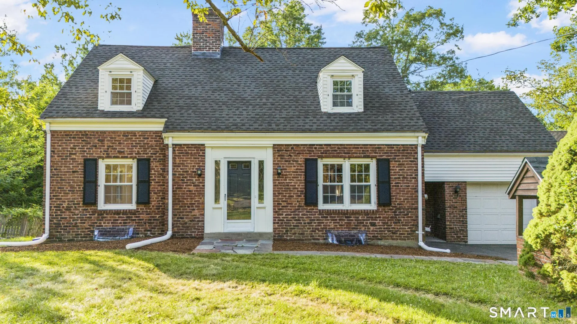 282 Tunxis Road, West Hartford, CT