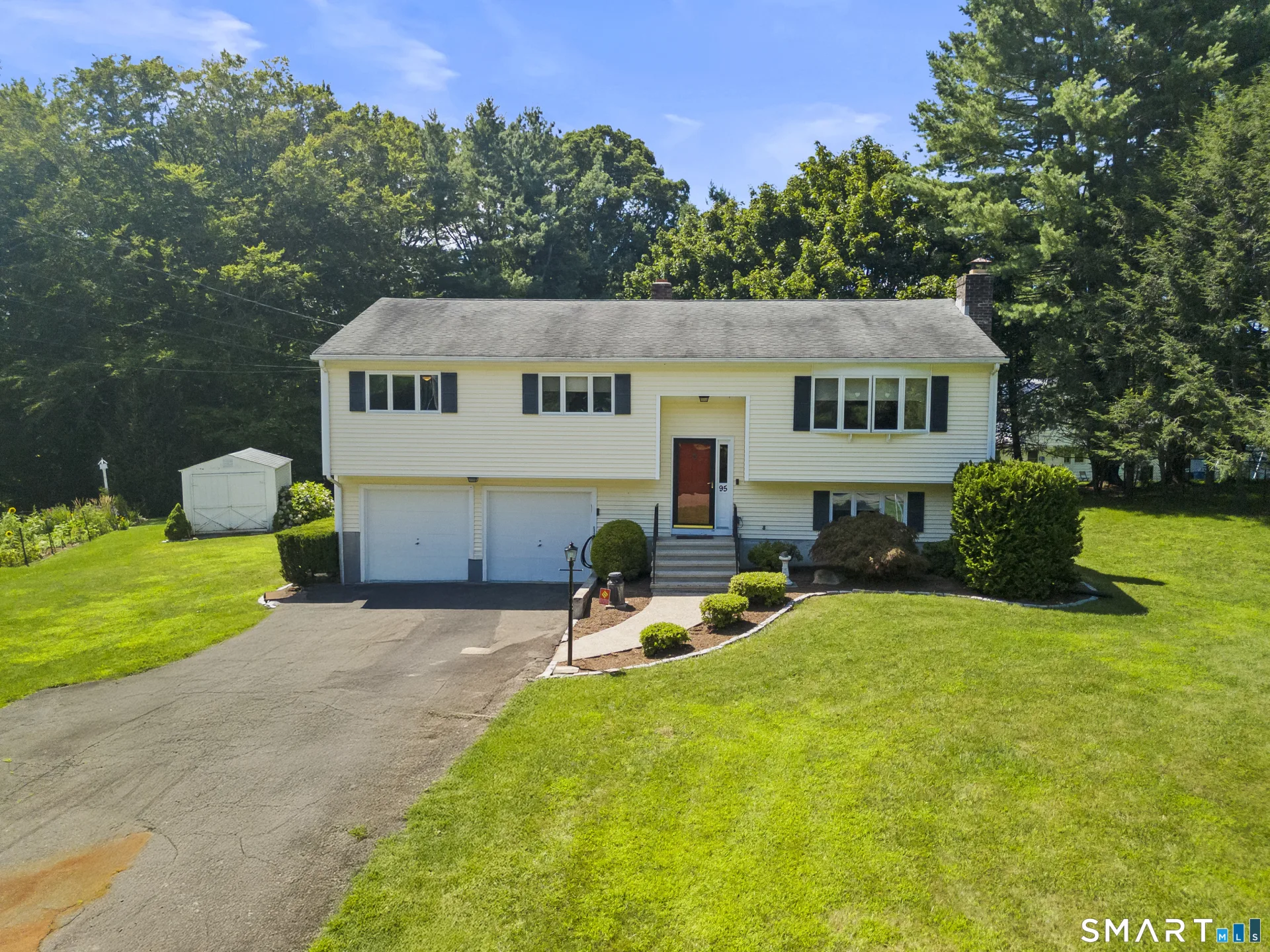 95 Pemberton Drive, Trumbull, CT