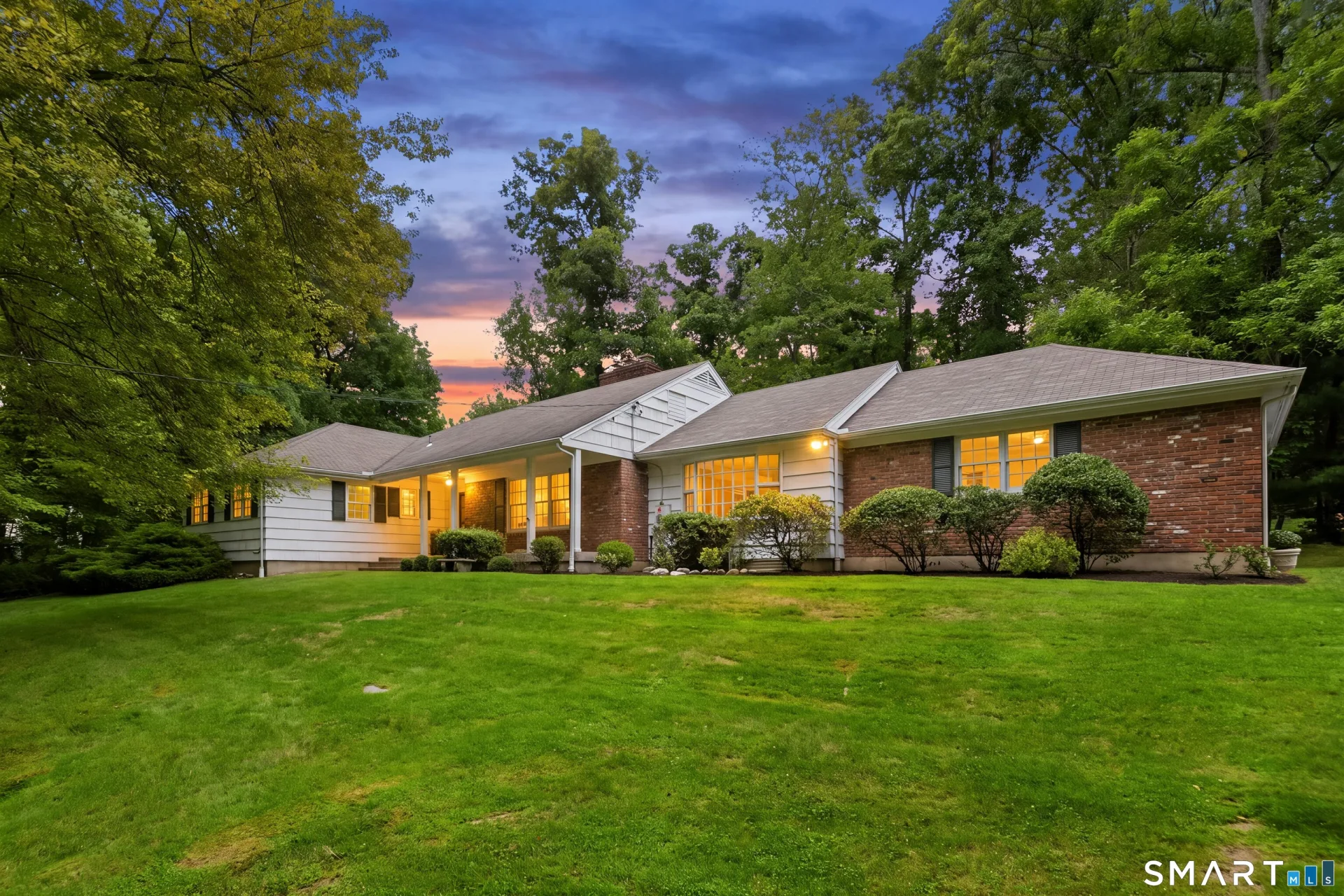 69 Brookhollow Lane, Stamford, CT