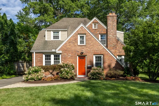 110 Foxcroft Road, West Hartford, CT