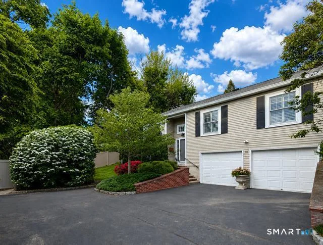 59 Bank Street #59, New Canaan, CT