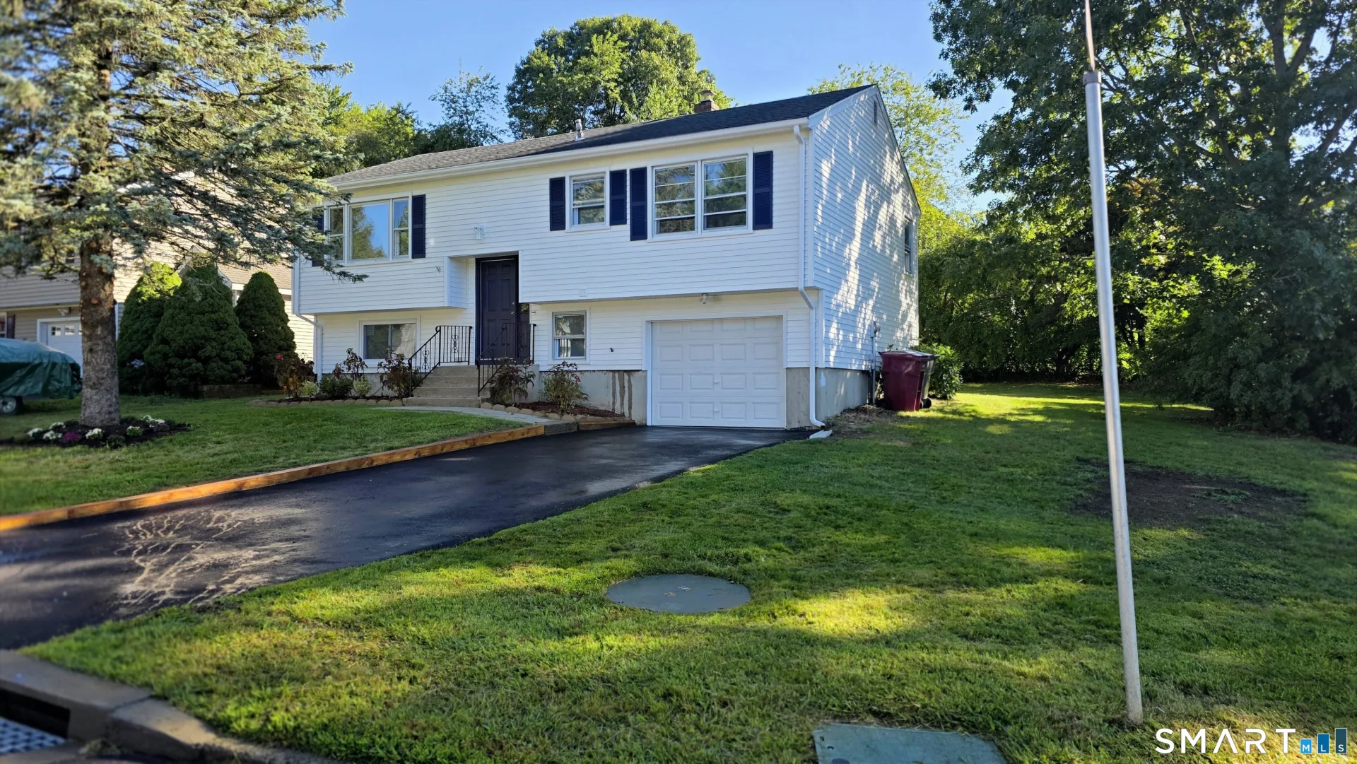 77 Meadow Lark Road, Naugatuck, CT
