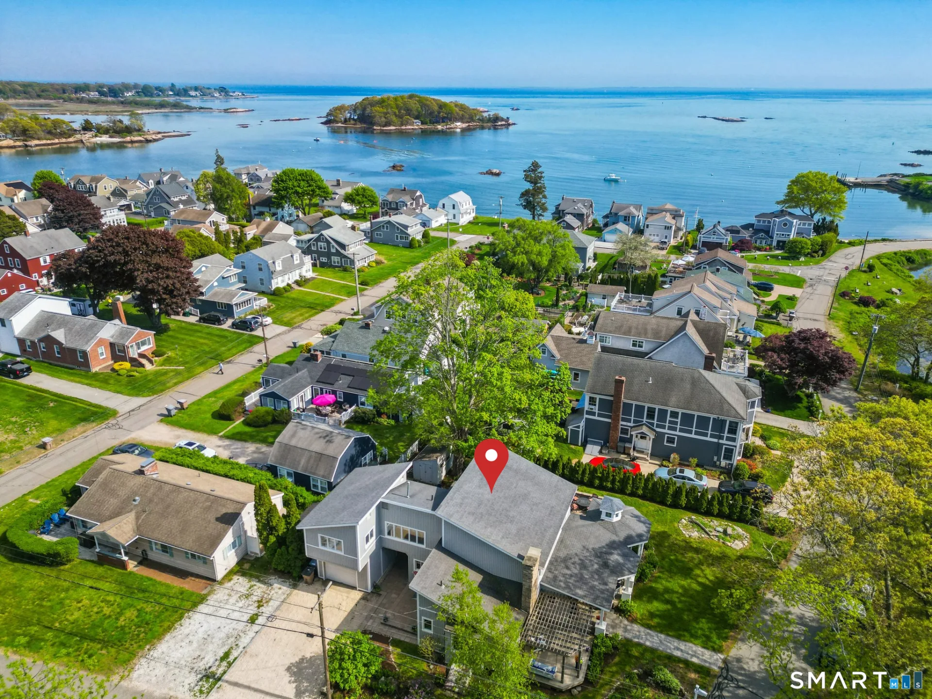 15 Lake Shore Drive, East Lyme, CT
