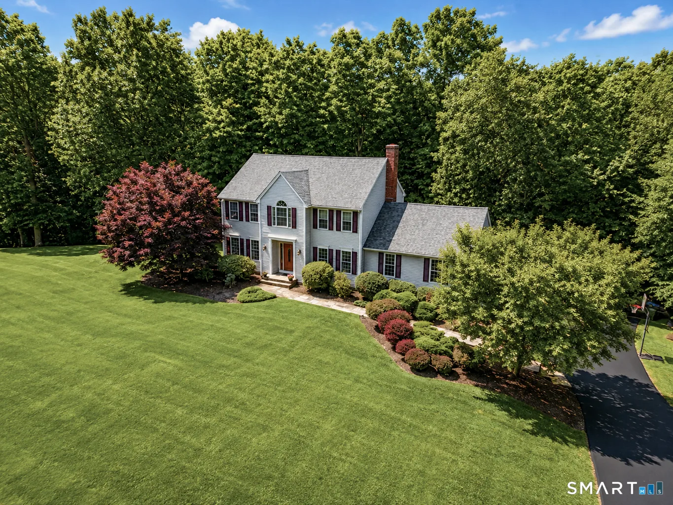 5 Stone Gate Drive, Newtown, CT