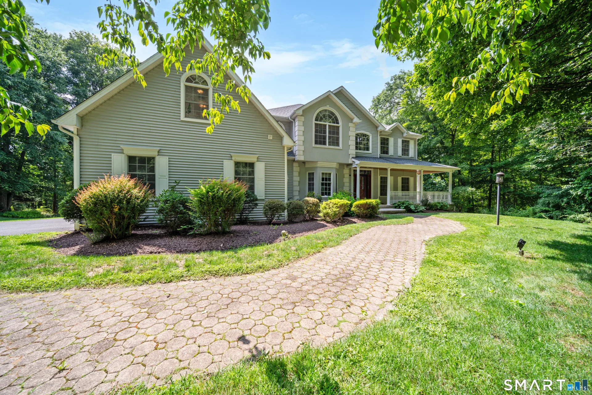 282 Laurelwood Lane, Southbury, CT