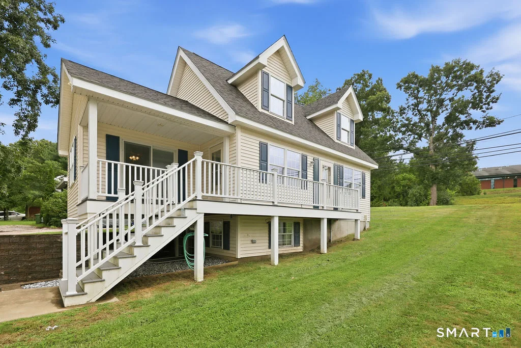 28 Tennyson Road, East Hampton, CT
