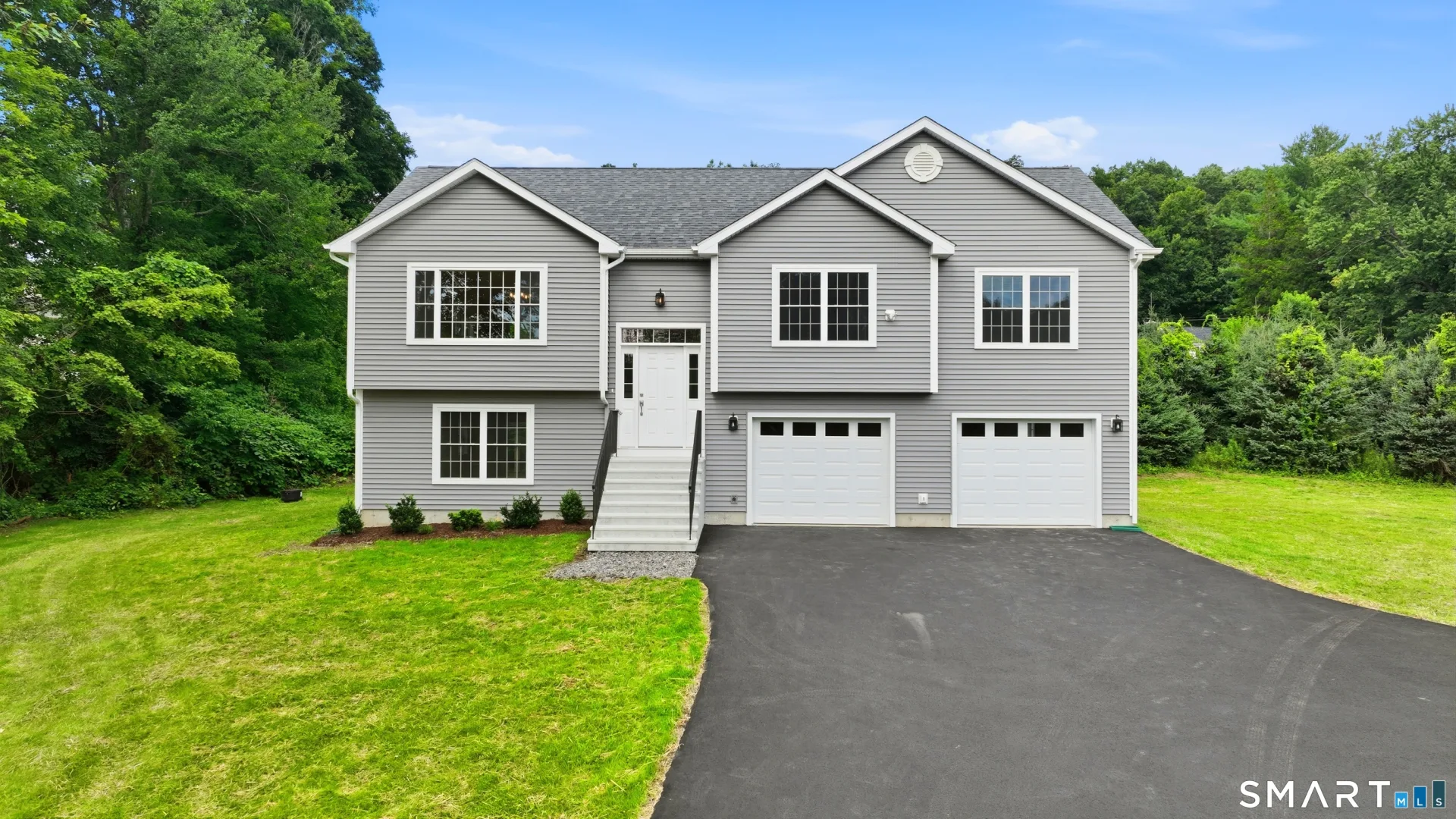 672 Vernon Street, Manchester, CT
